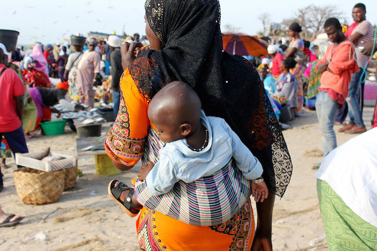 Wat te doen in Gambia Tanji-Fishing-Village-2