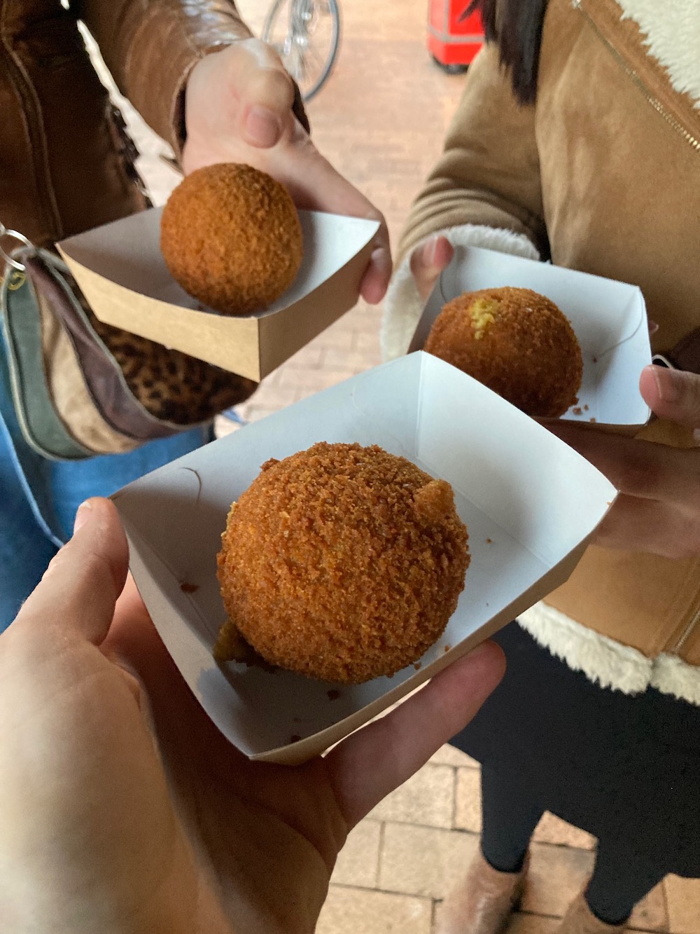 Wat te doen in Groningen, Eierbal eten