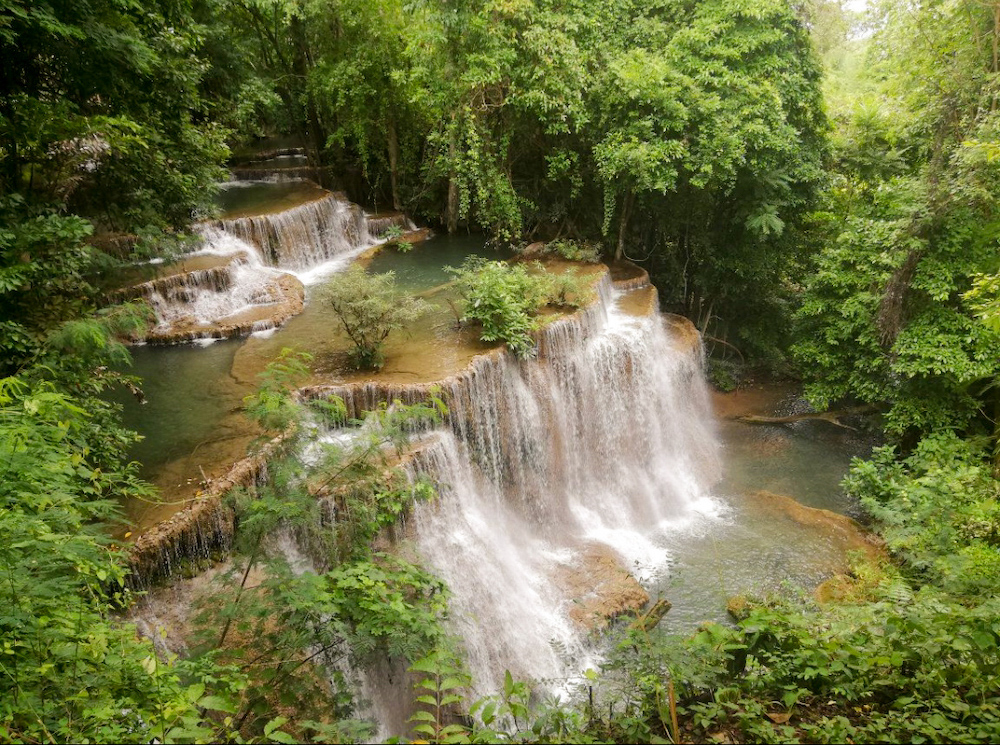 Waterval bij Kanchanaburi in Thailand