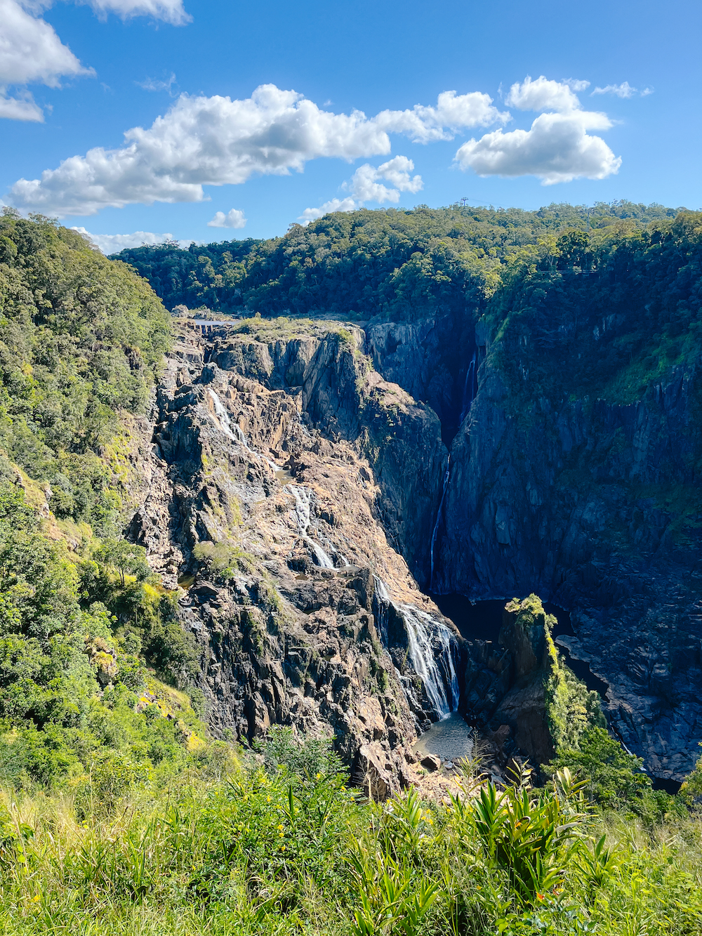 Waterval langs Kuranda Scenic Railway