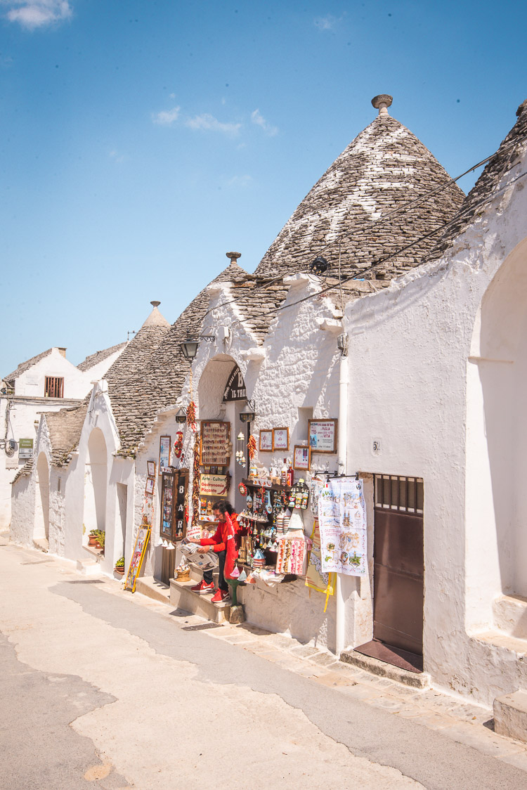 Winkeltjes in puglia in een trullo