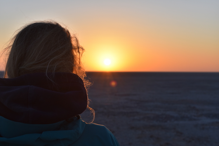 Zonsondergang in botswana zien