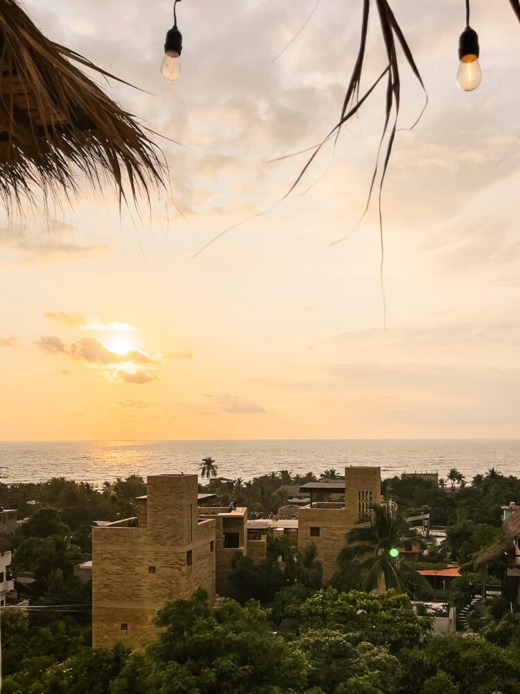 Zonsondergang vanuit hotel Punta Kai