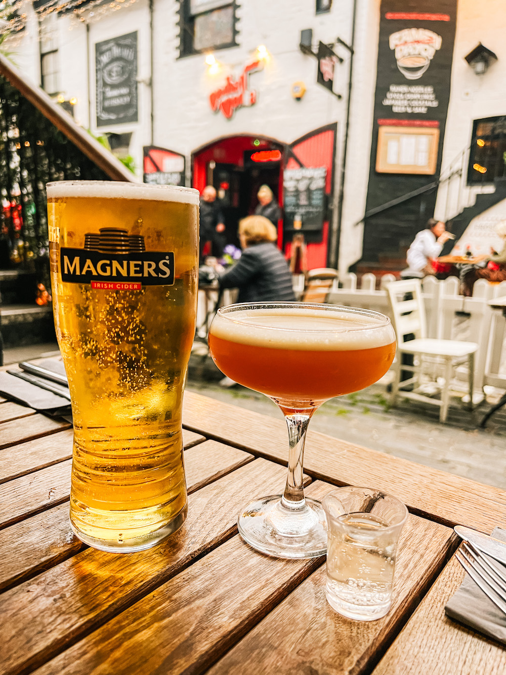 ashton lane glasgow pubs