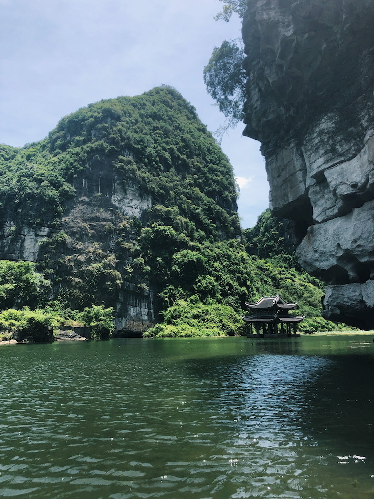 backpack route vietnam tempel