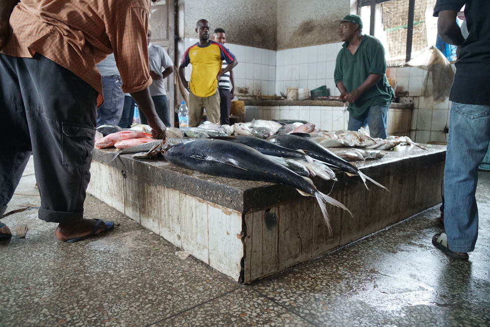 backpacken zanzibar markt