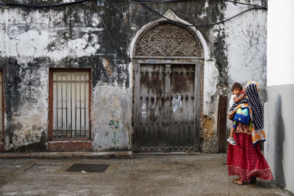 backpacken zanzibar straatleven