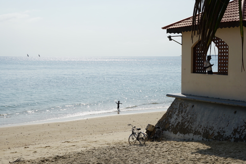 backpacken zanzibar strand