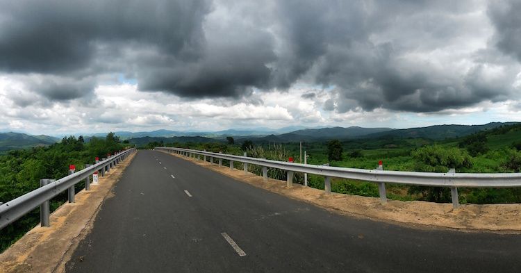 bewolking regenseizoen fietsen vietnam