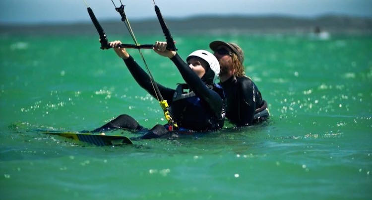 blouberg kitesurfen waterstart kiten