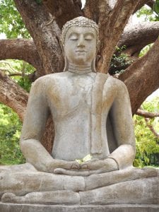 boeddha-beeld-Abhayagiri-anuradhapura