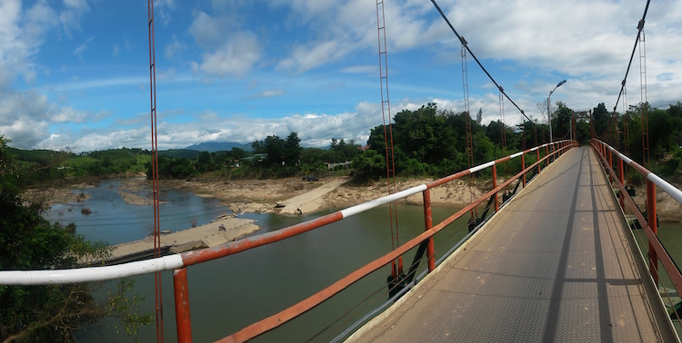 brug vietnam fietsen backpacken