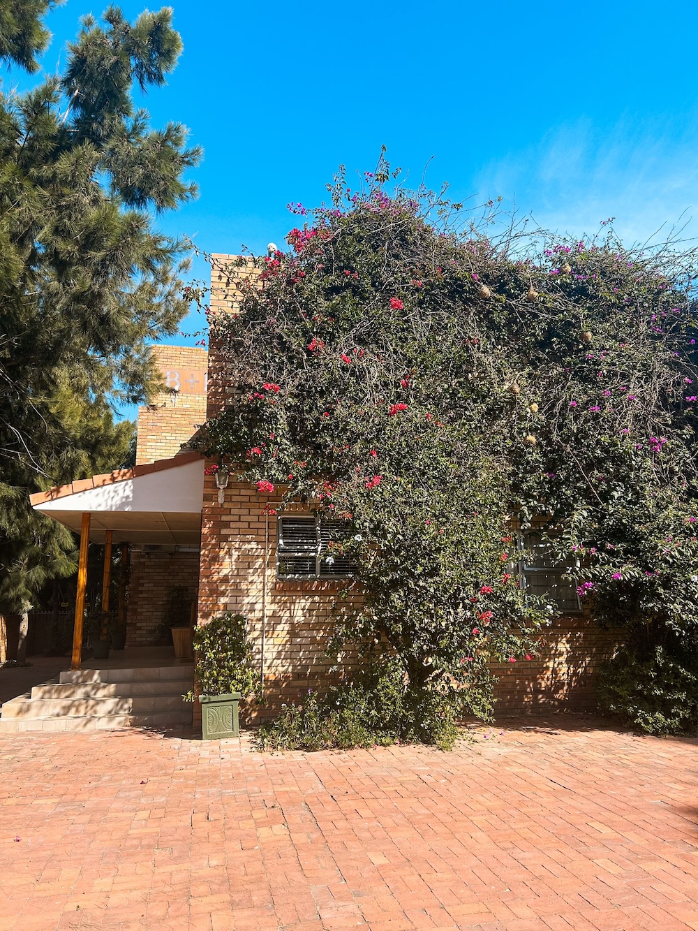 buitenmuur Sundune Guesthouse