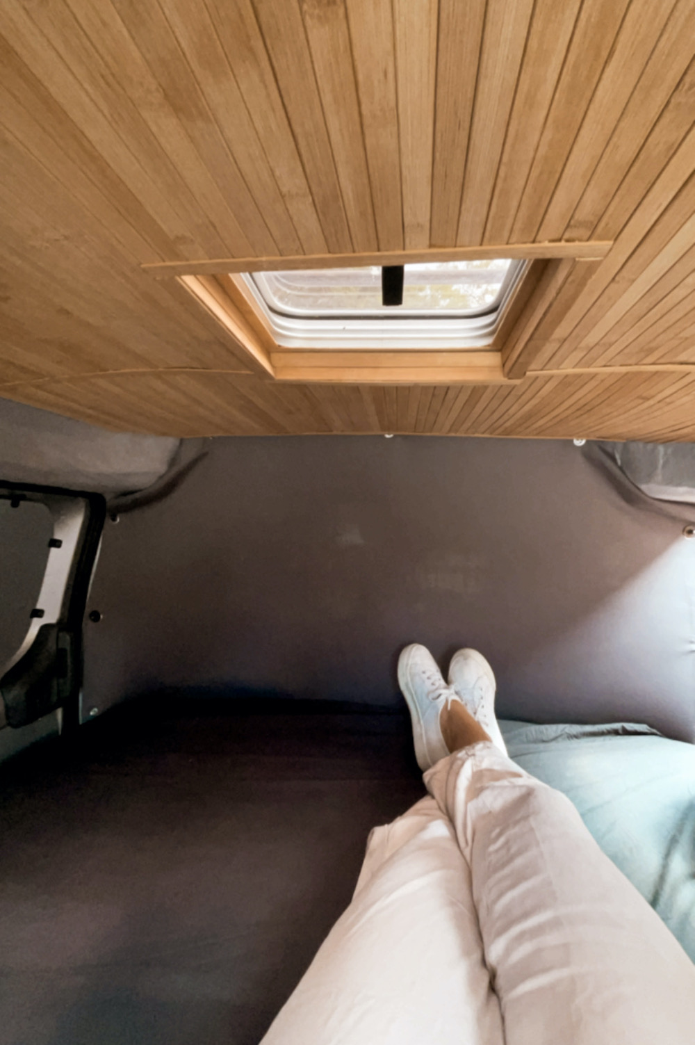 camper inrichting bamboe plafond maken zelfbouw