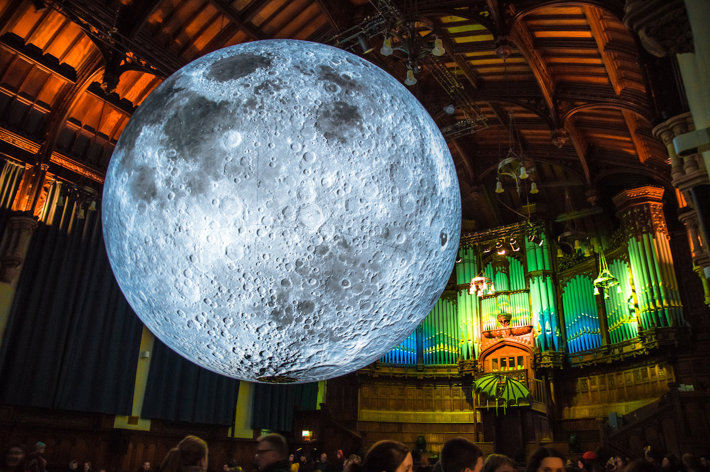 derry Halloween ierland Museum of the moon