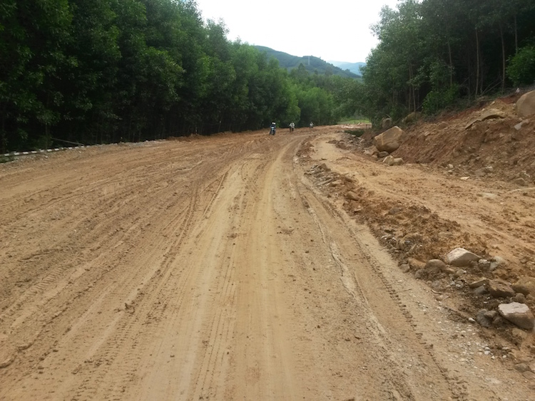 dirt road vietnam fietsend