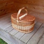 glamping ontbijt picknick mand lake bled