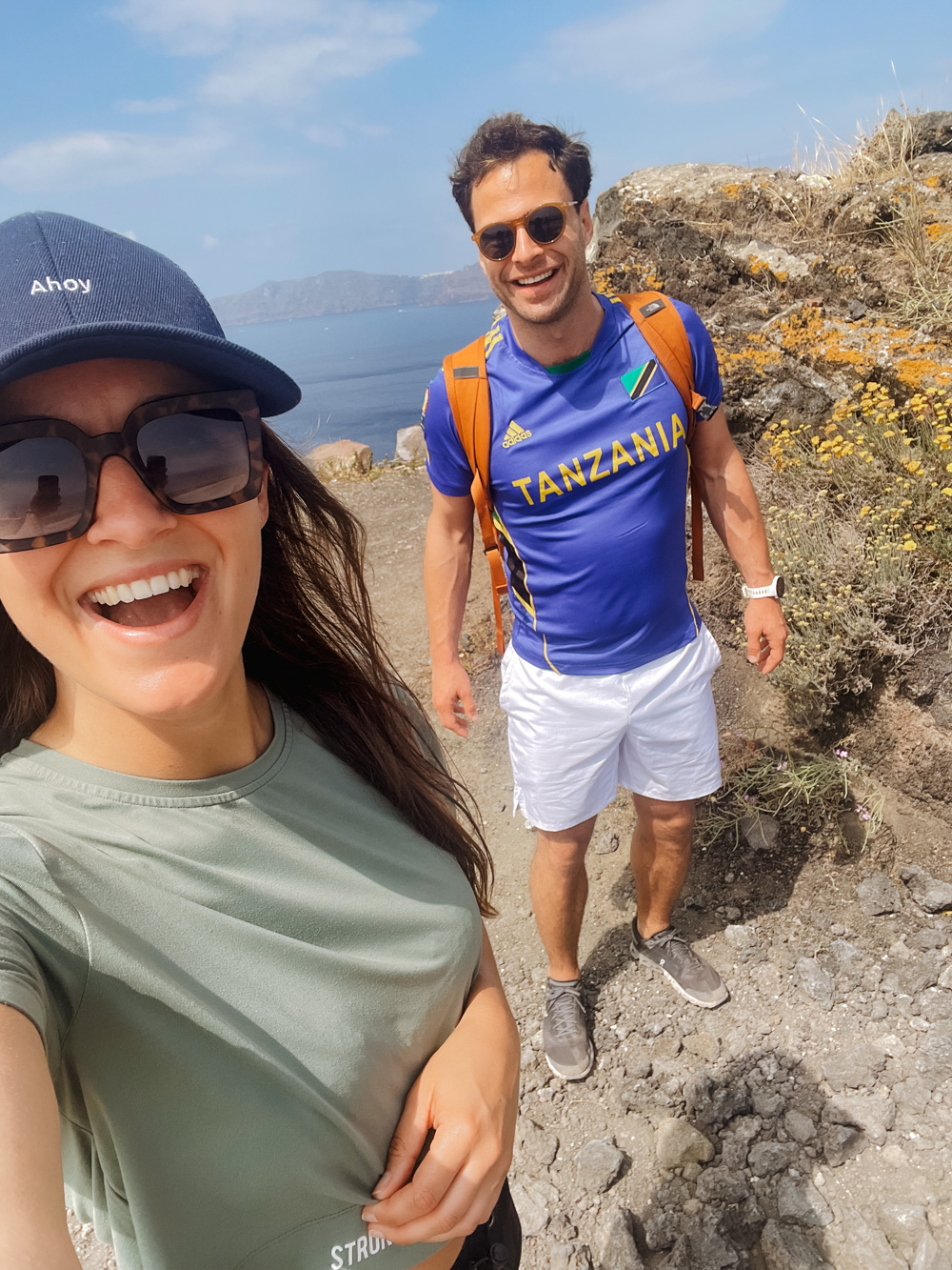 hike oia fira