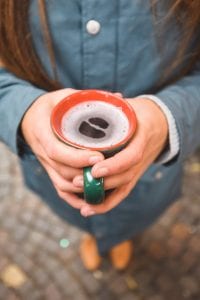 keulen kerstmarkt gluhwein kopje