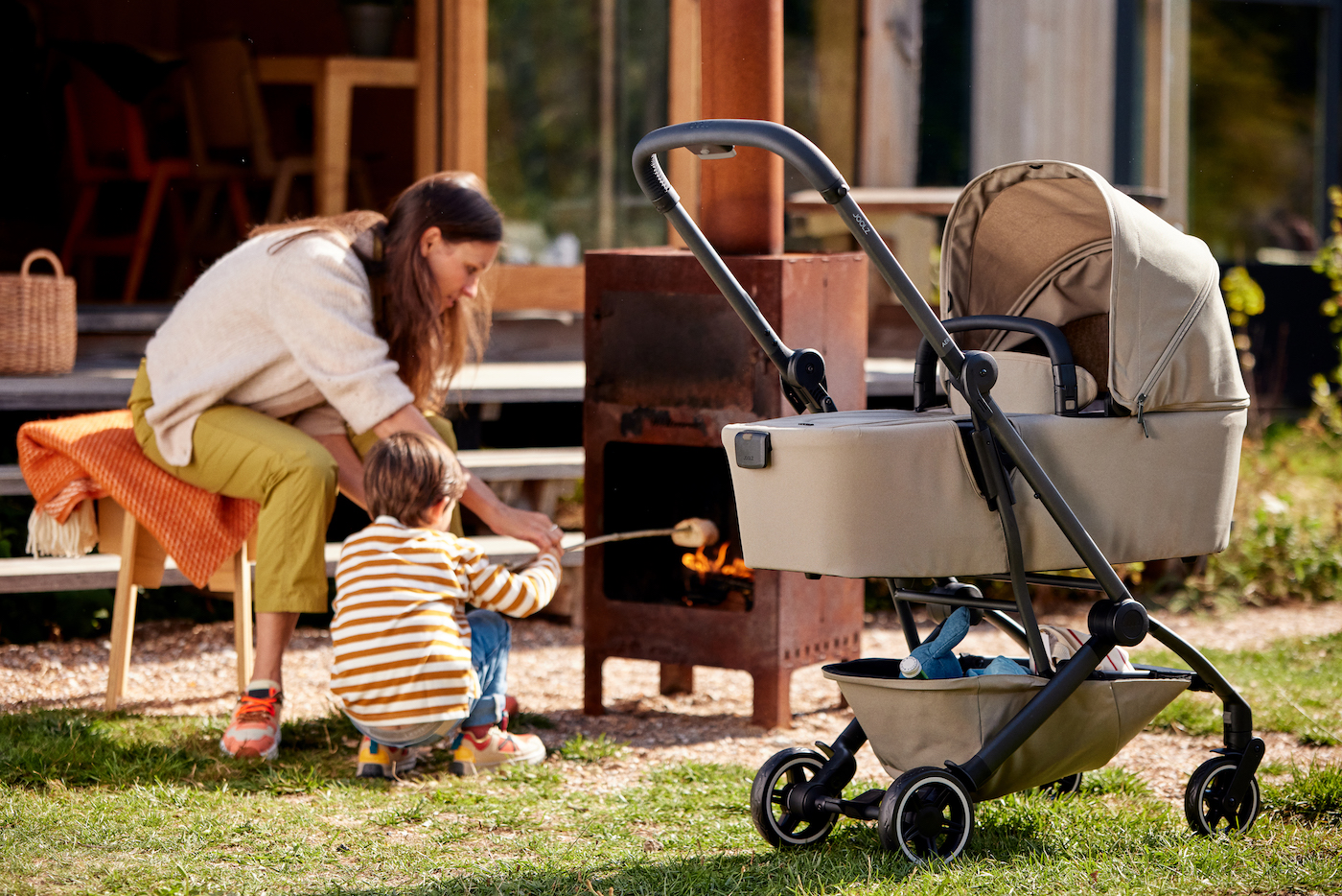 kinderwagen in het vliegtuig buggy joolz aer + met wieg