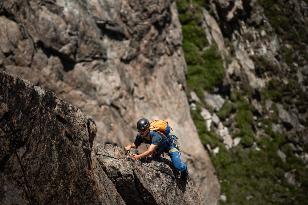 klimmer in zwitserse alpen