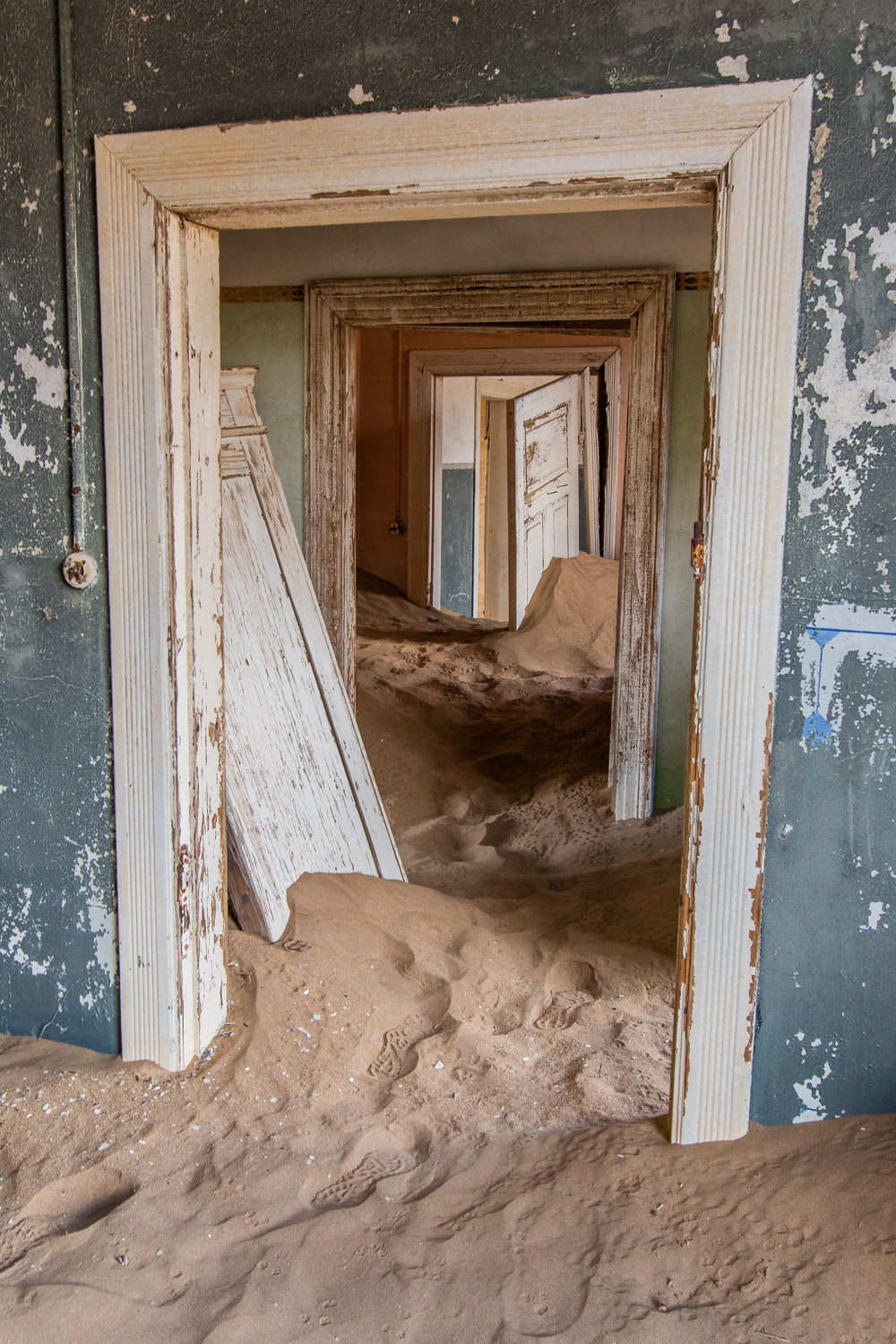 kolmanskop in namibie spookstad-2