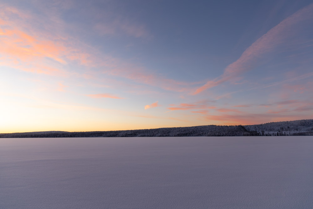 lapland bevroren meer