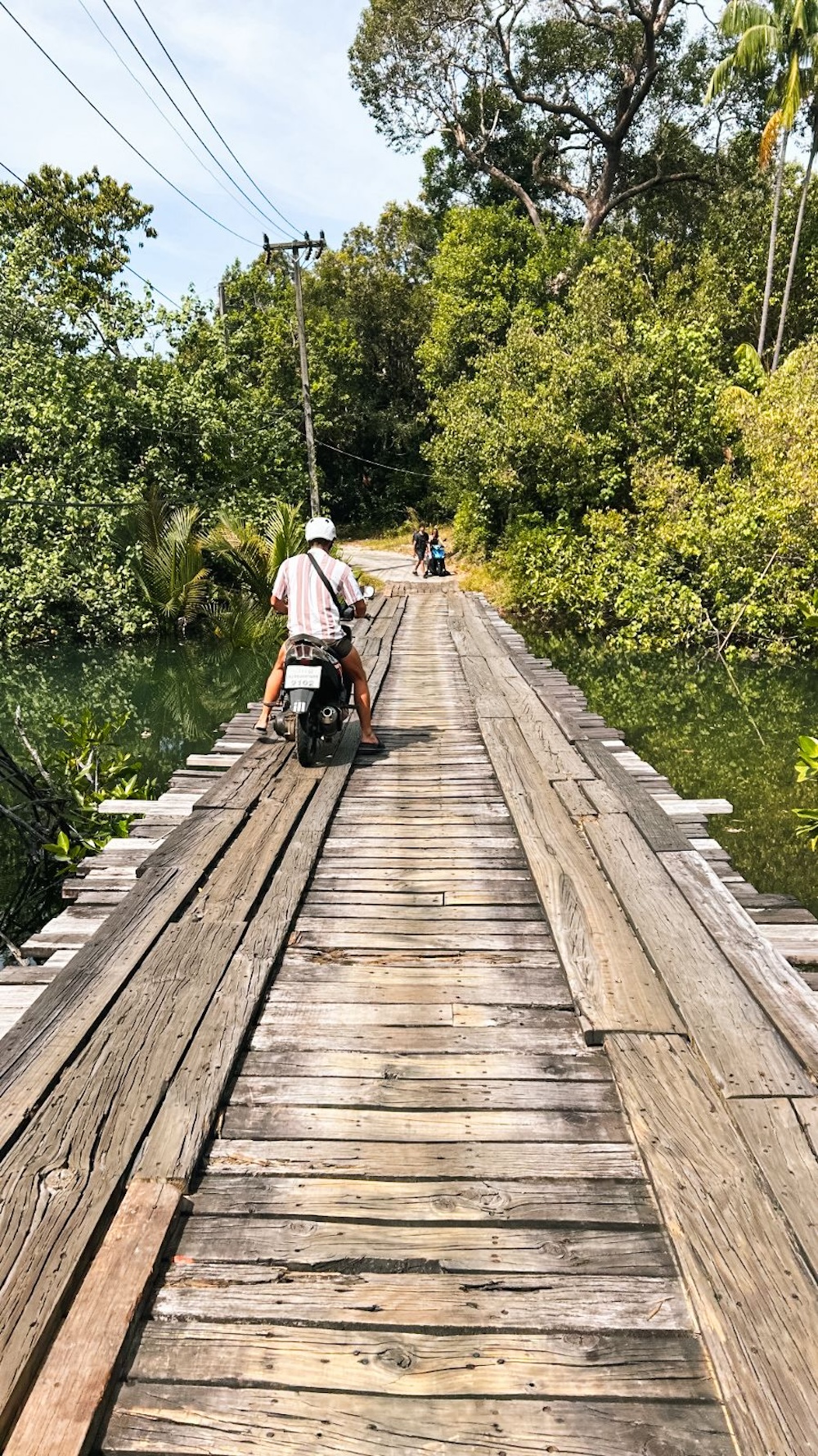 met de scooter op koh kood