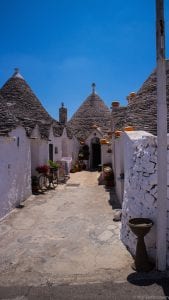 puglia bari trullo's