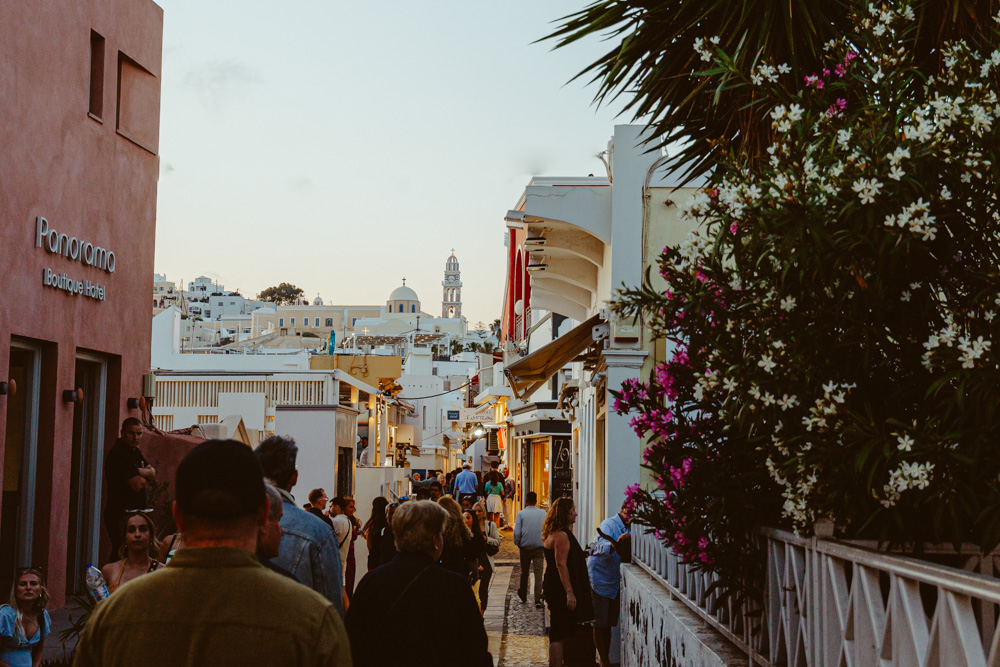 santorini fira 's avonds