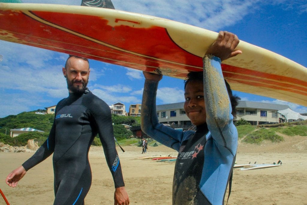 surfen-zuid-afrika-en-vrijwilligerswerk