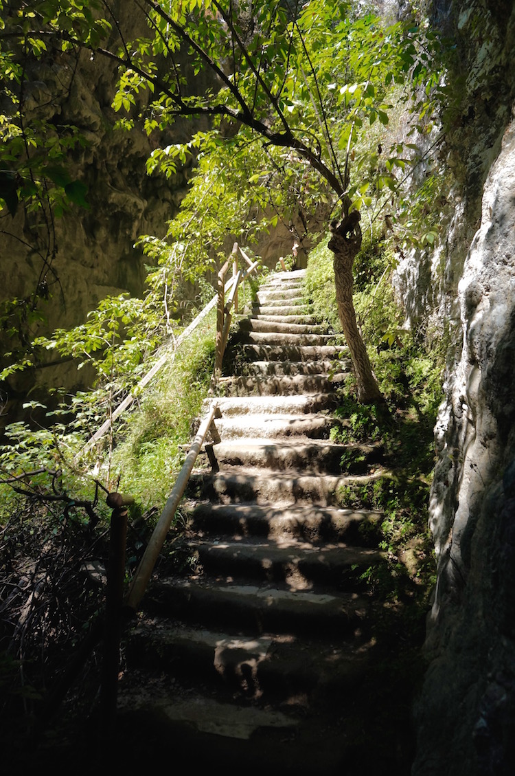 trap naar waterval lefkas