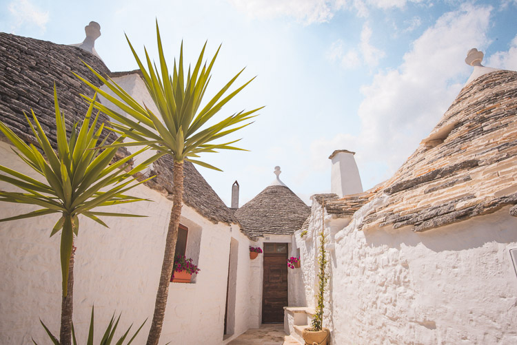 trulli in Alberobello puglia