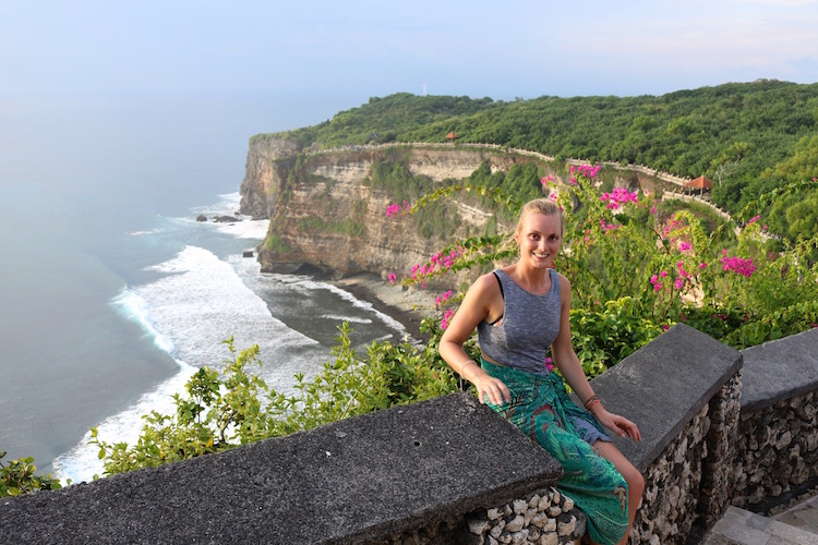 uluwatu bali alleen backpacken indonesie