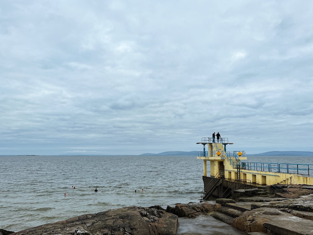 verfrissende duik in zee, Galway