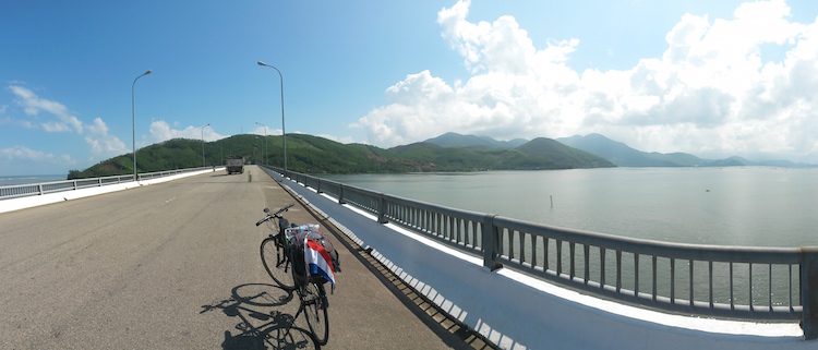 verlaten wegen fietsen in vietnam backpacken