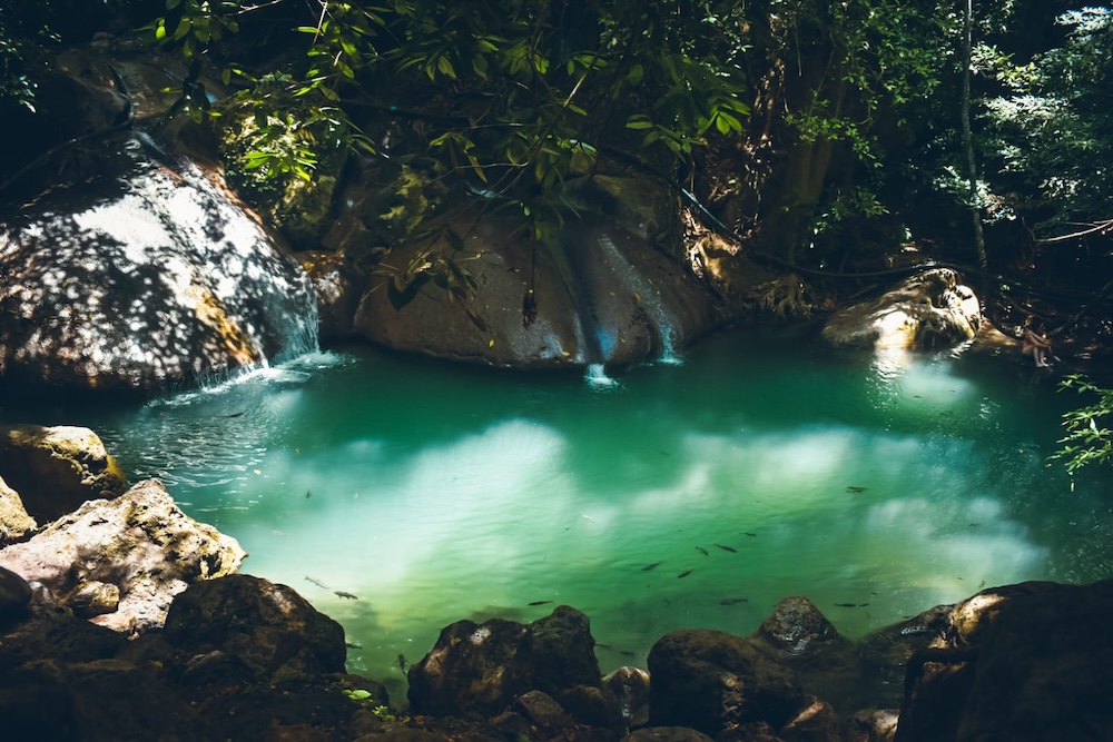 visjes in de Erawan watervallen