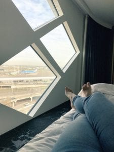 vliegtuigen kijken vanuit bed