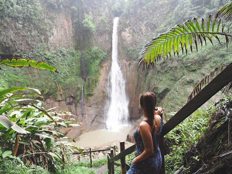 wandelen naar Catarata del Toro costa rica