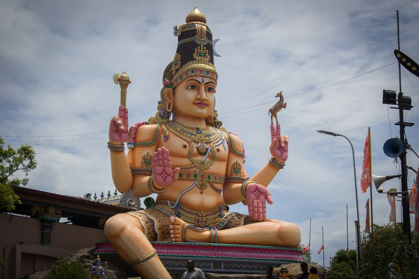 wat te doen in trincomalee beach hindu temple