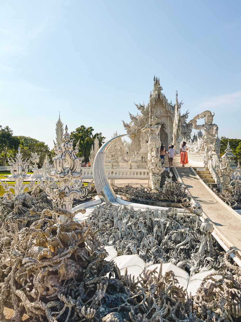 white temple chiang rai