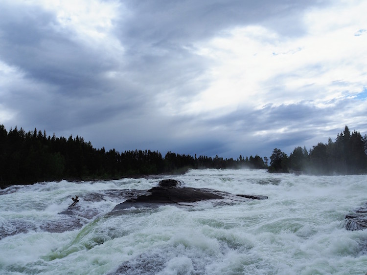 zomervakantie in lapland stoforsen waterval