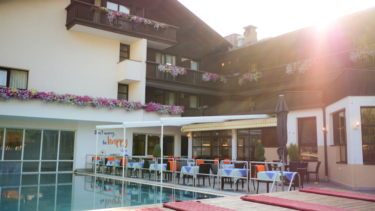 zomervakantie stubaital happy stubai hotel