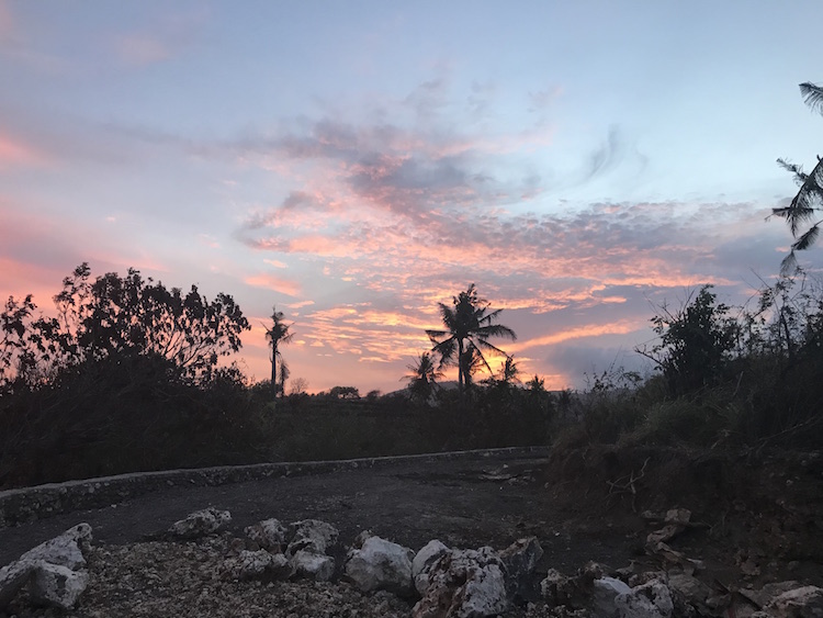 zonsondergang bij Putu nusa penida