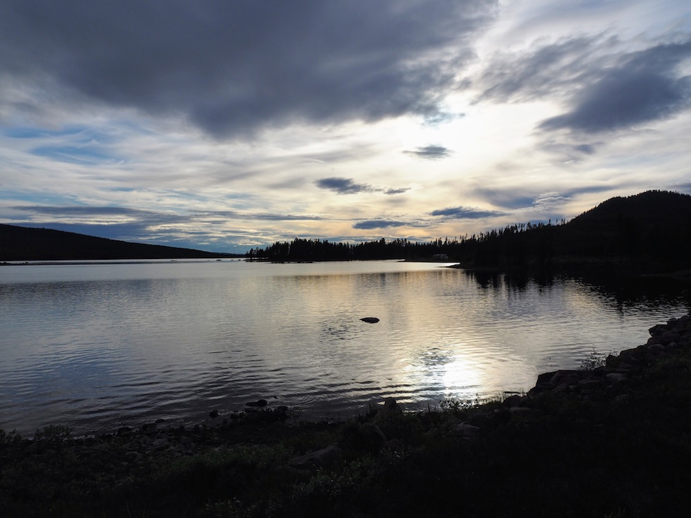 zonsondergang lapland roadtrip